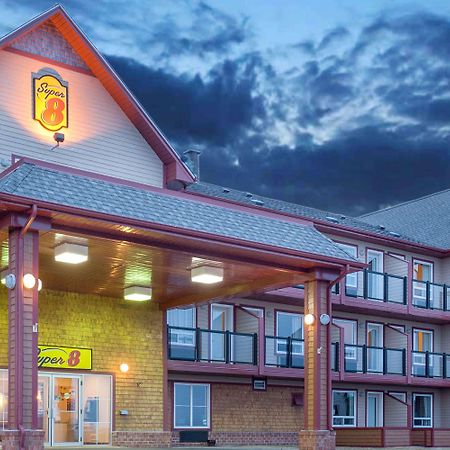 Hotel Super 8 By Wyndham Caraquet Extérieur photo