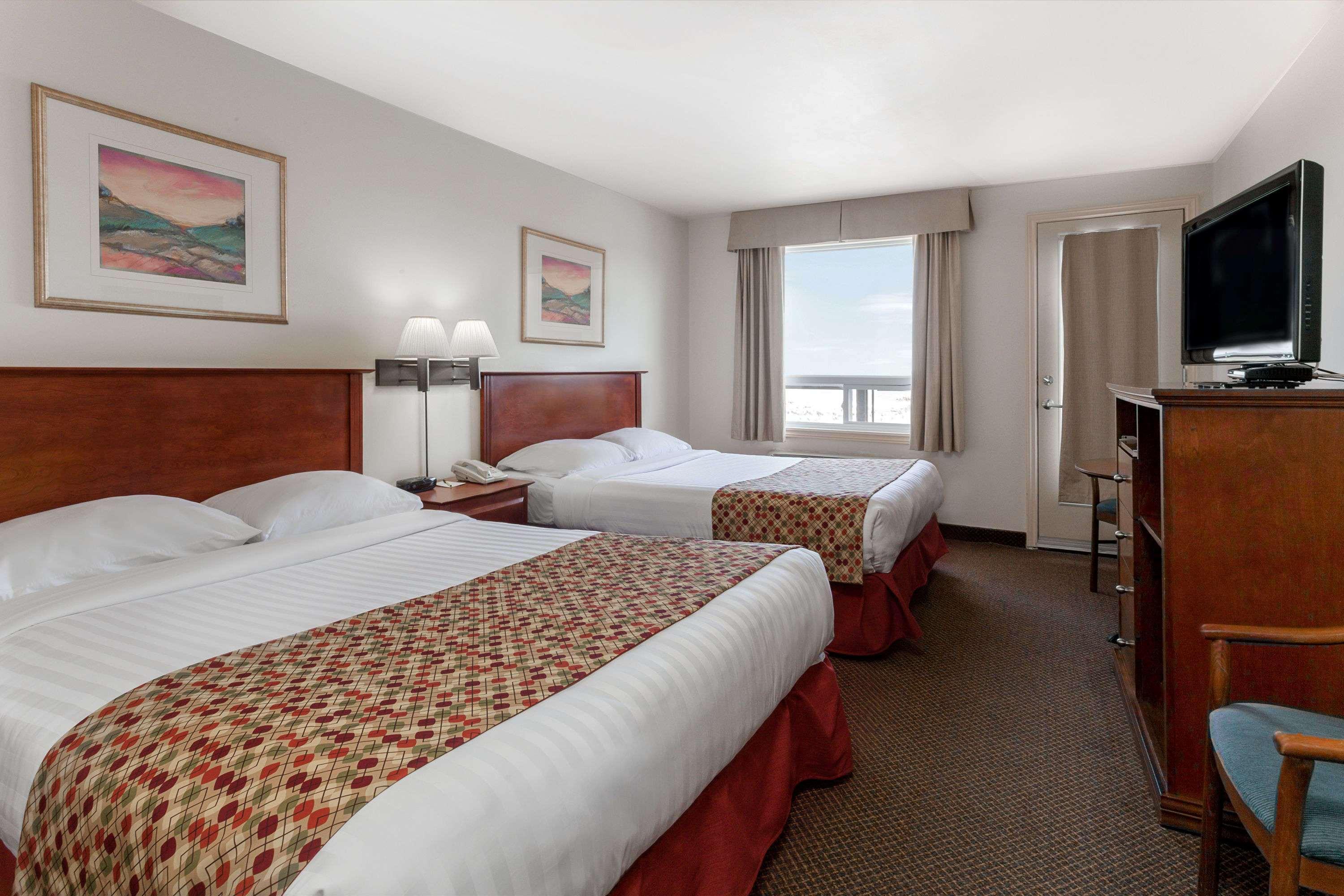 Hotel Super 8 By Wyndham Caraquet Extérieur photo