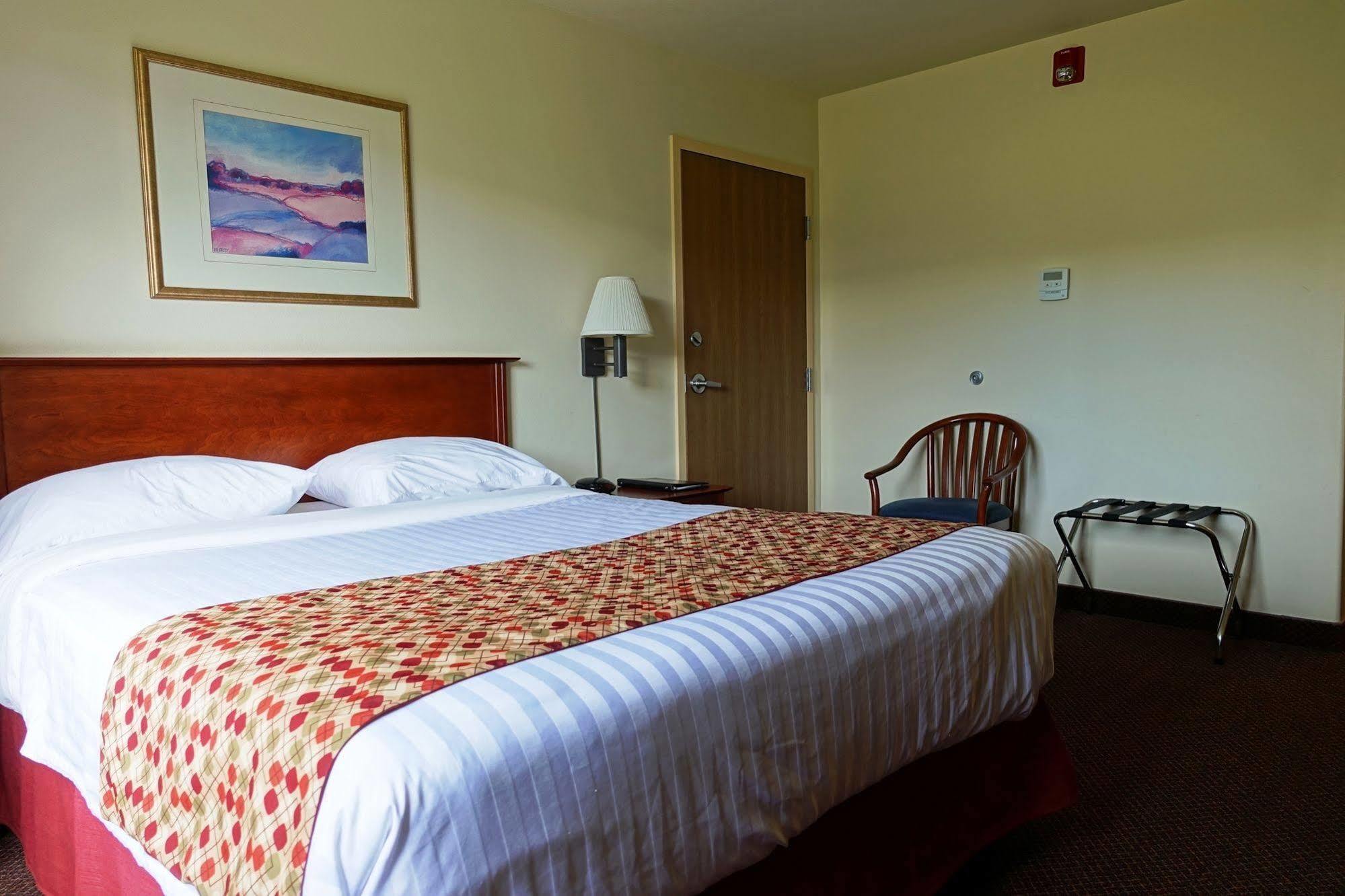 Hotel Super 8 By Wyndham Caraquet Extérieur photo